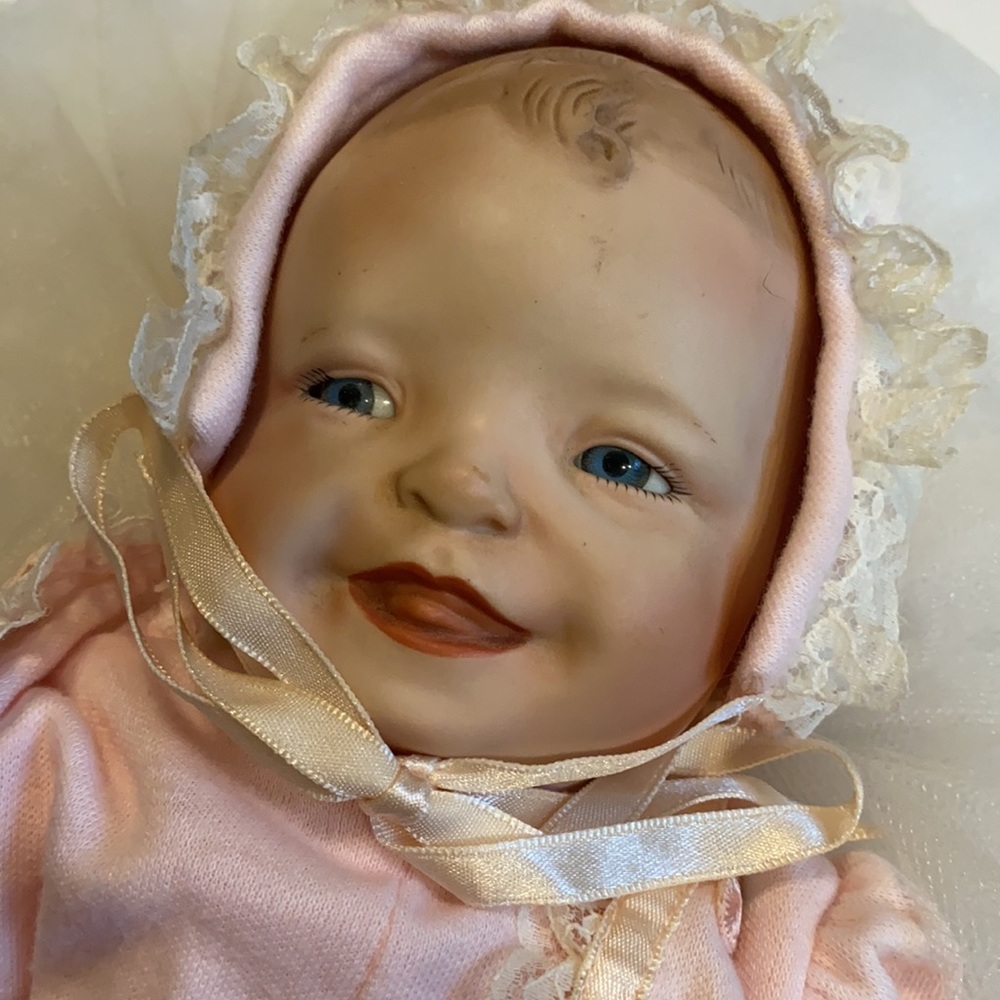 Ashton Drake Meagan Rose 1993 Collectable Porcelain Doll 12” Vintage (e) - Picture 7 of 11